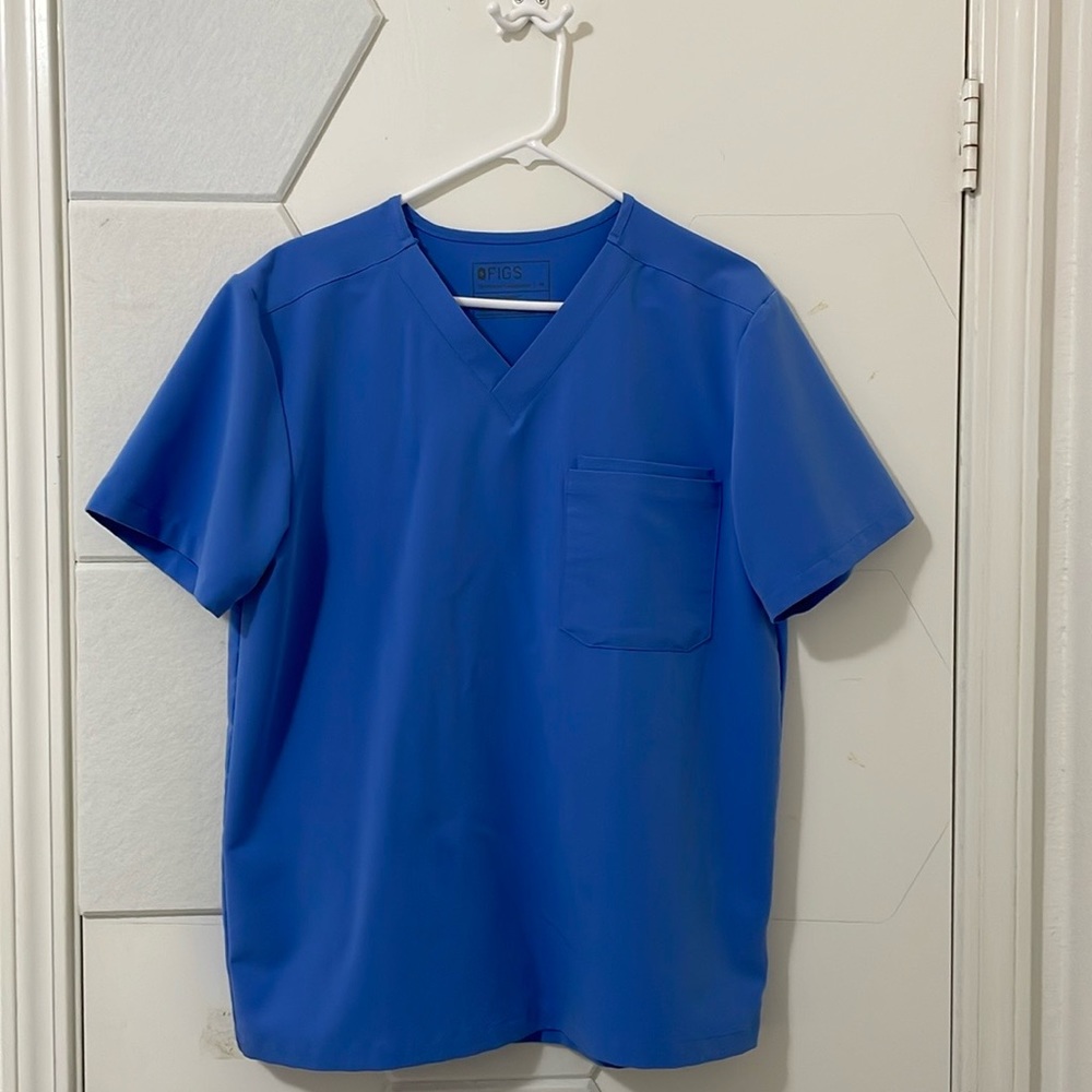 FIGS Leon Medium Scrub Top & FIGS Axim Cargo Medium (Short Length) In Ceil Blue